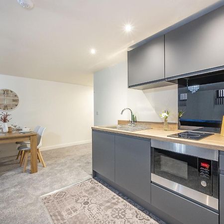 Basement Bliss Hideaway Apartment Bradford  Exterior photo
