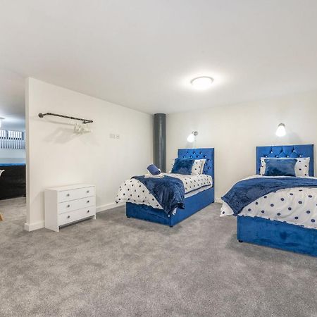 Basement Bliss Hideaway Apartment Bradford  Exterior photo