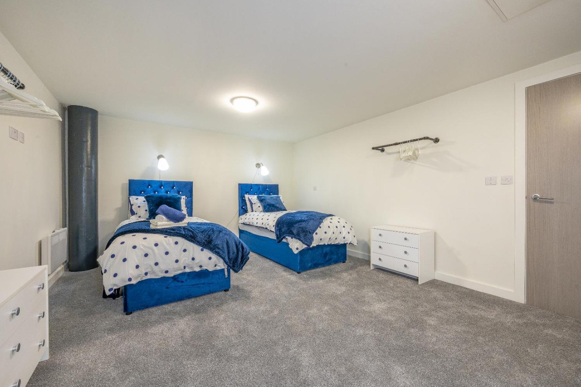 Basement Bliss Hideaway Apartment Bradford  Exterior photo