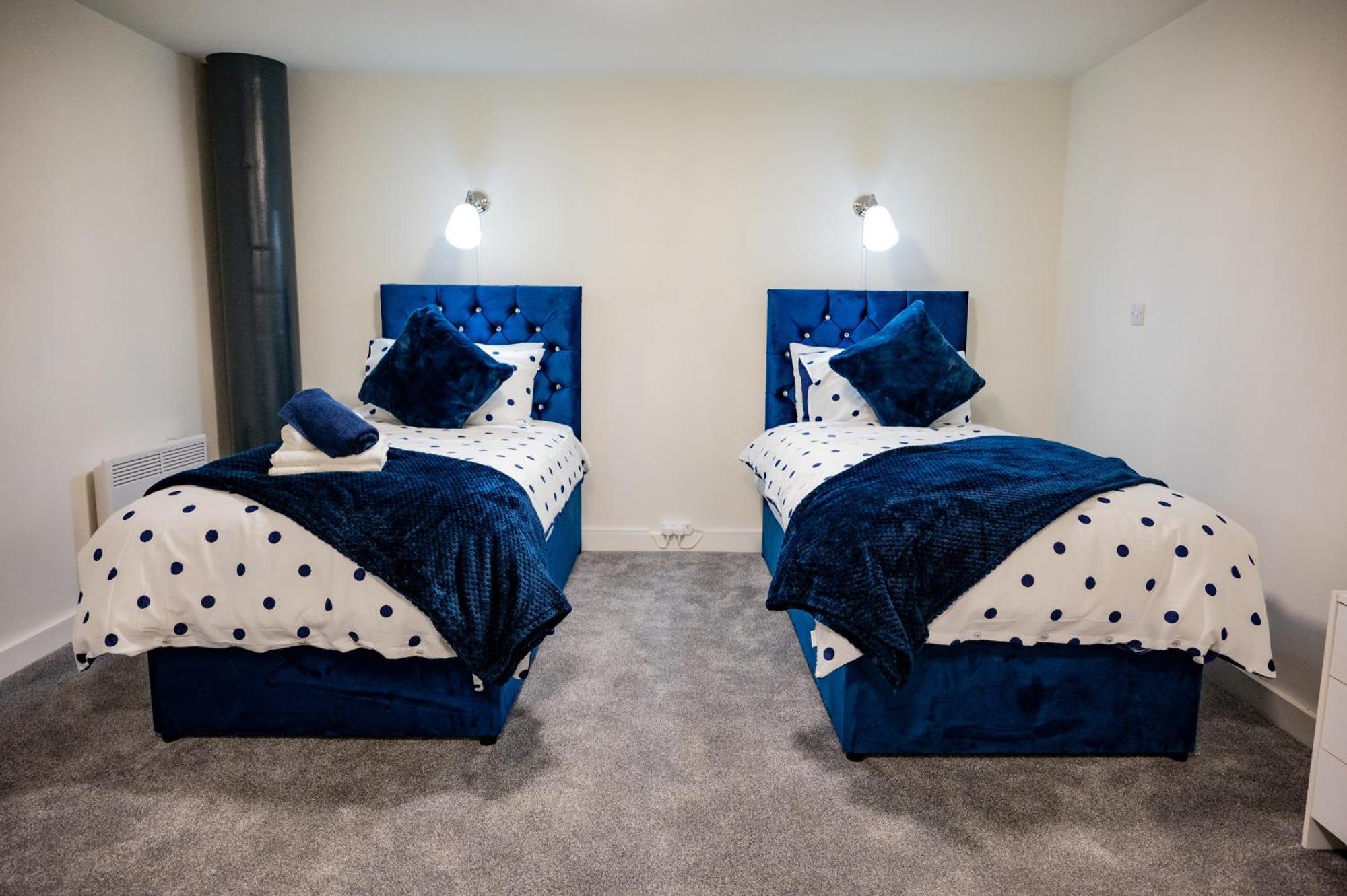 Basement Bliss Hideaway Apartment Bradford  Exterior photo