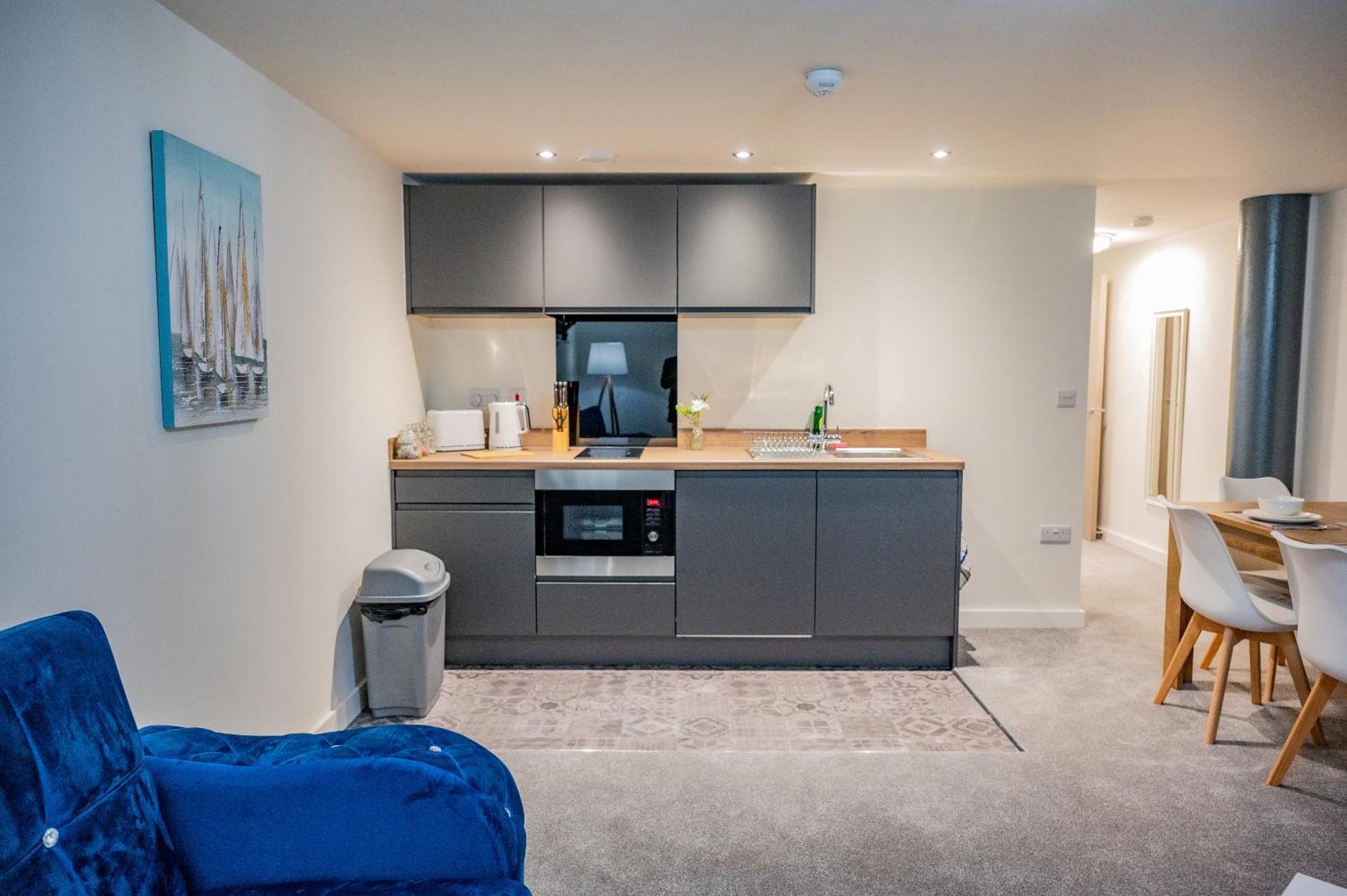 Basement Bliss Hideaway Apartment Bradford  Exterior photo