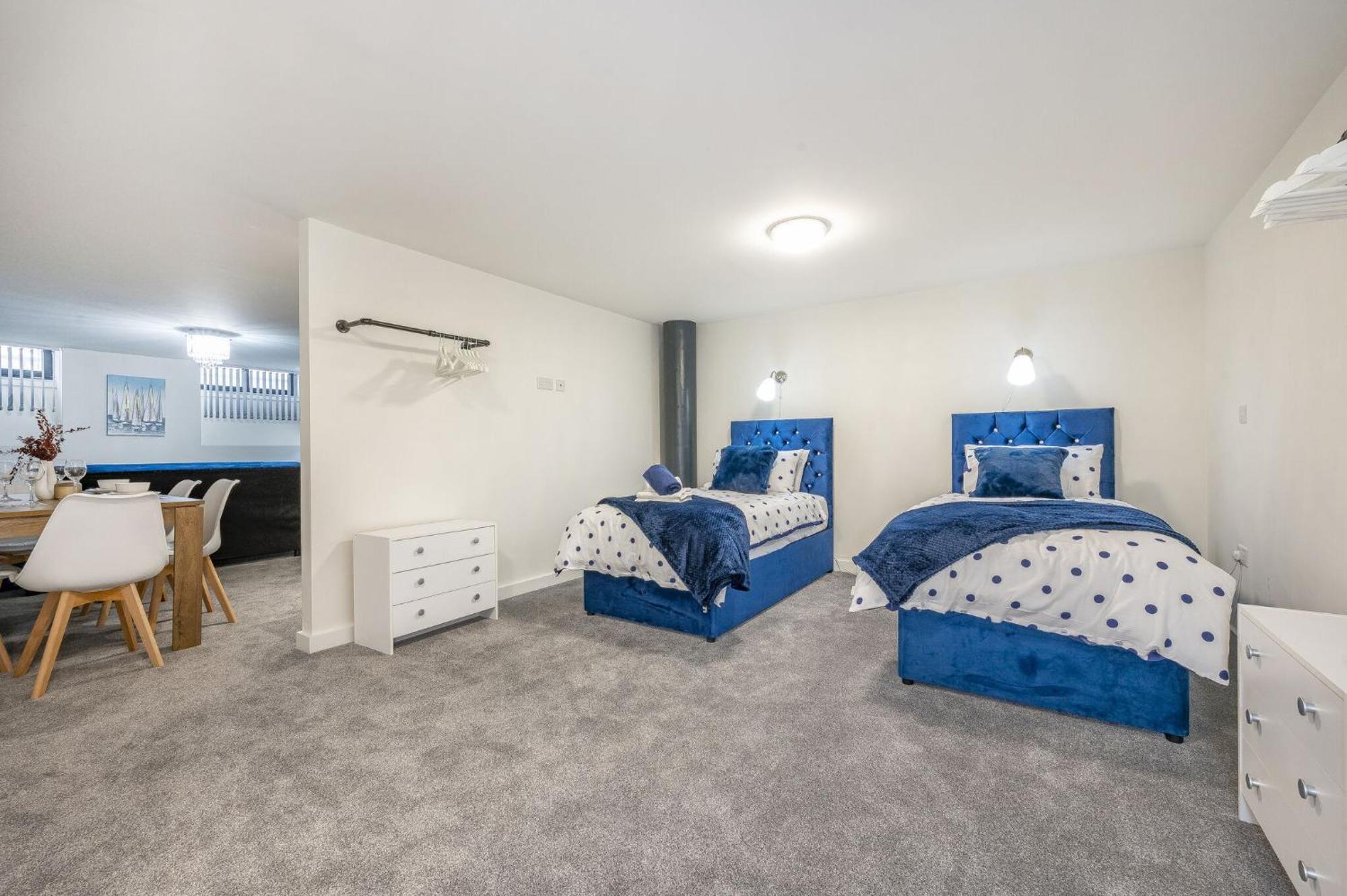 Basement Bliss Hideaway Apartment Bradford  Exterior photo